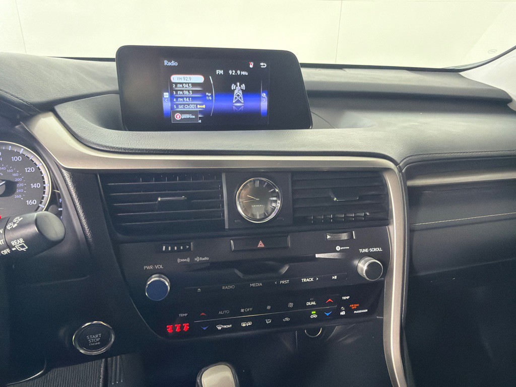 2018 Lexus RX Image 16