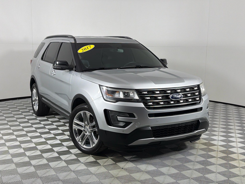 2017 Ford Explorer Image 2