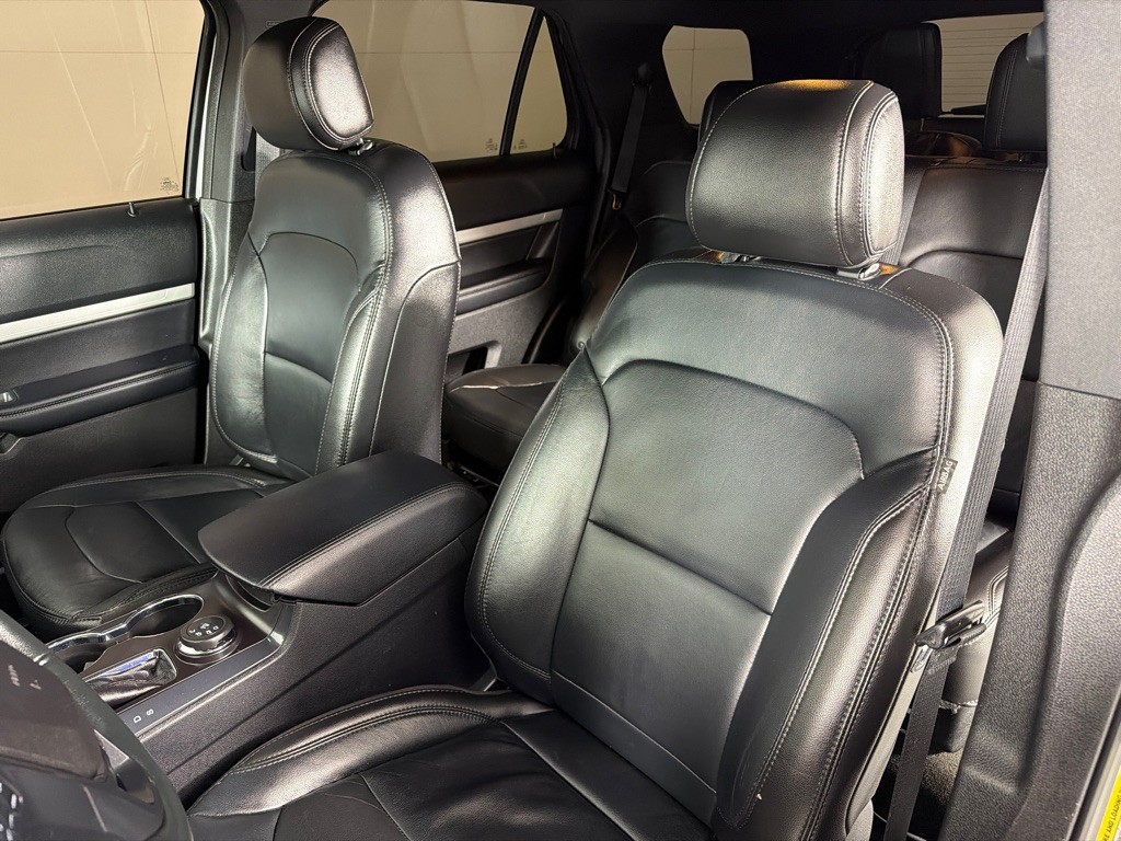 2017 Ford Explorer Image 13
