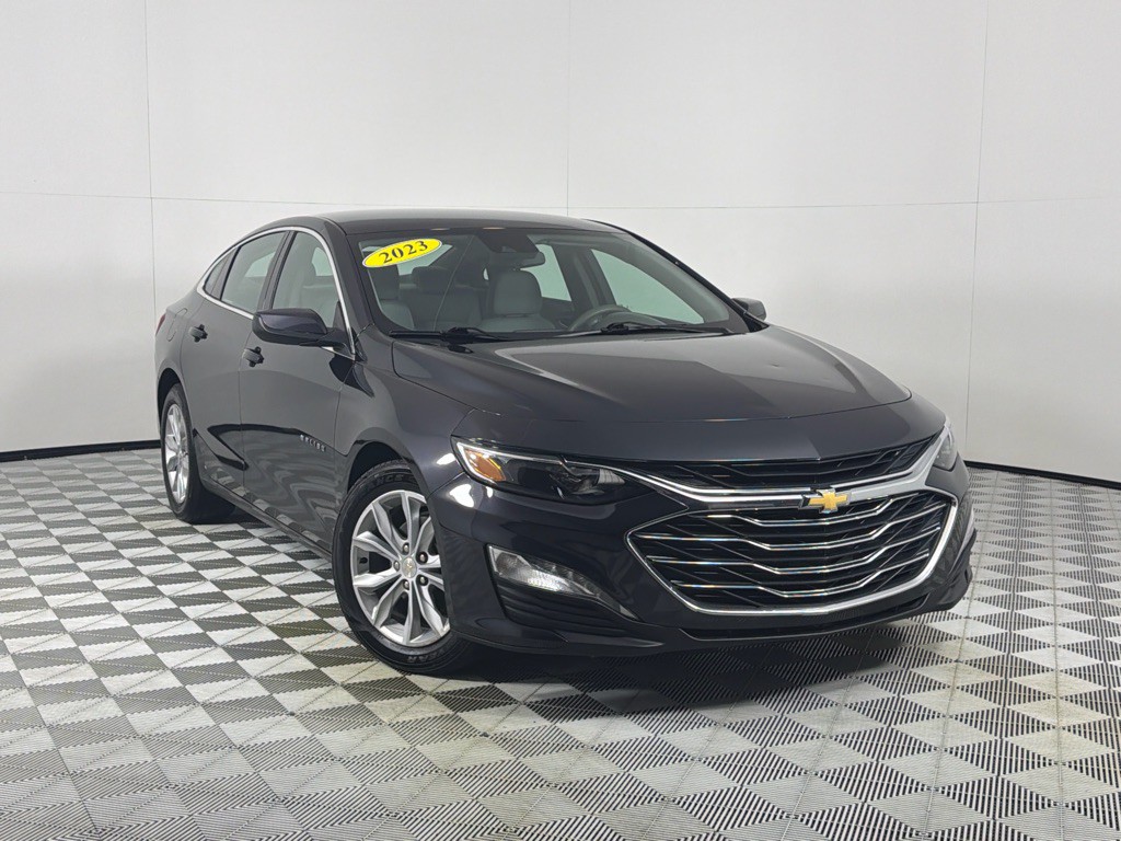 2023 Chevrolet Malibu Image 2