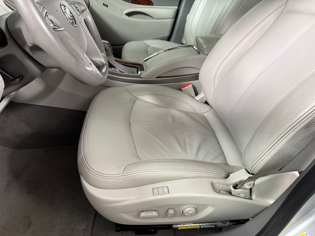2013 Buick Lacrosse Image 10