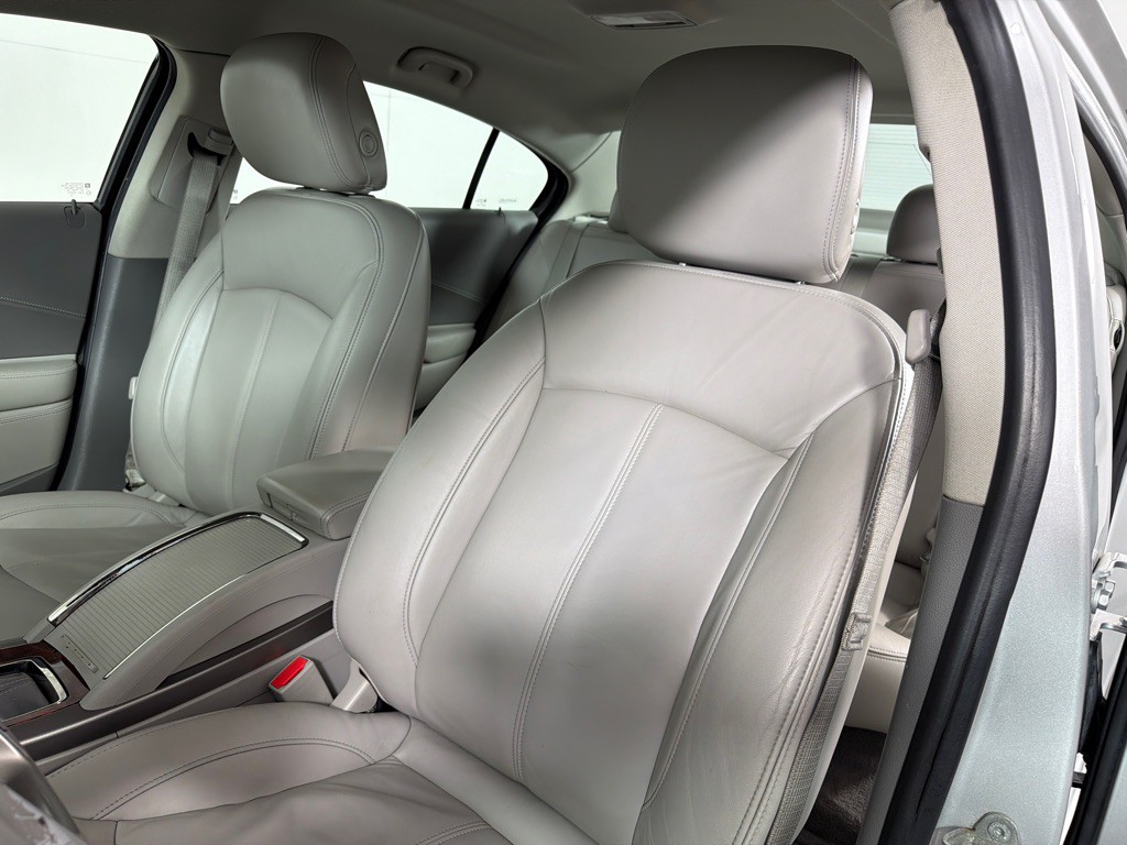2013 Buick Lacrosse Image 11