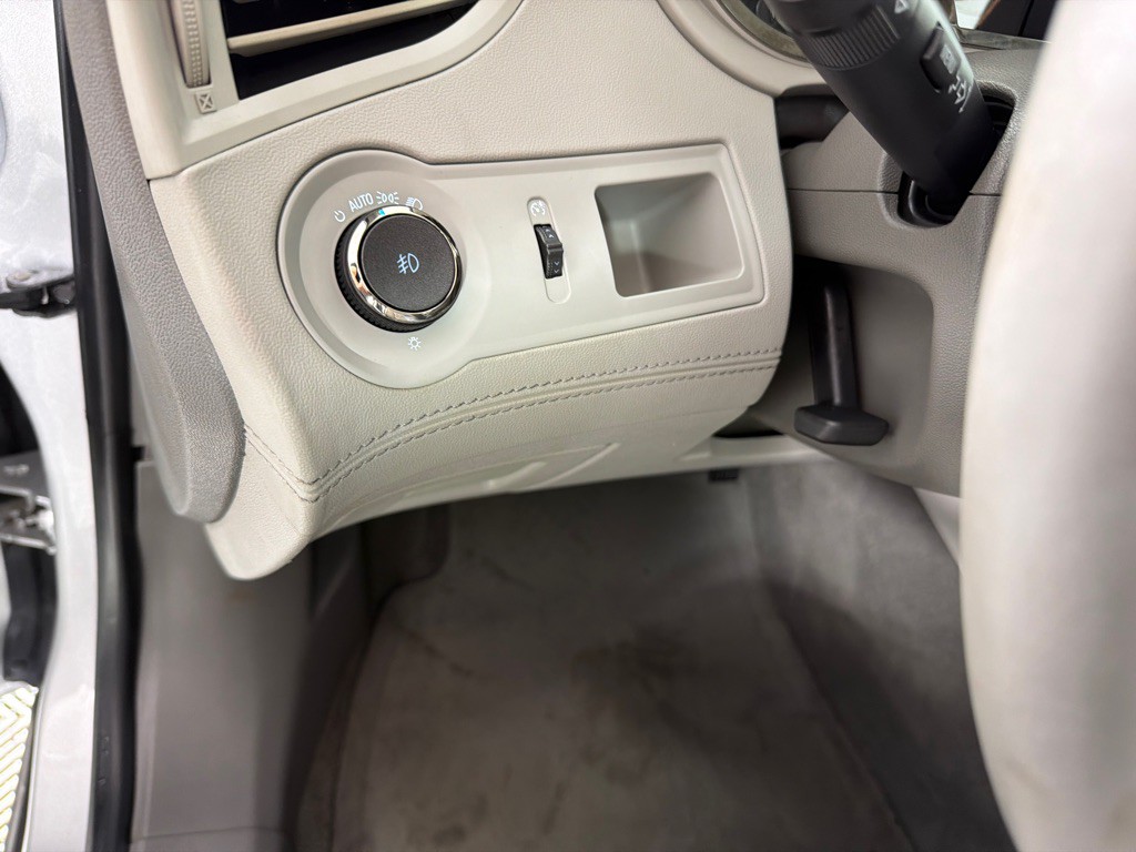 2013 Buick Lacrosse Image 12