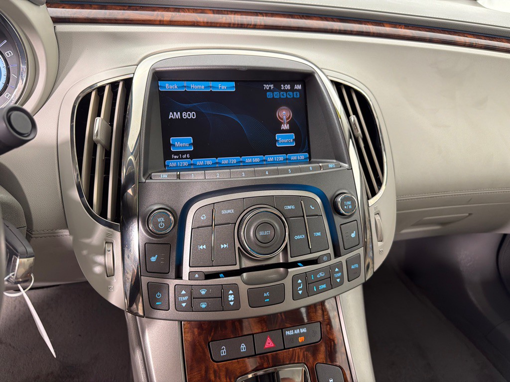 2013 Buick Lacrosse Image 14