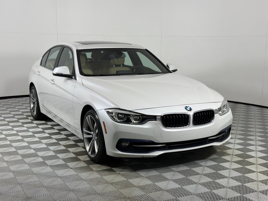 2018 BMW 3 Series Image 3