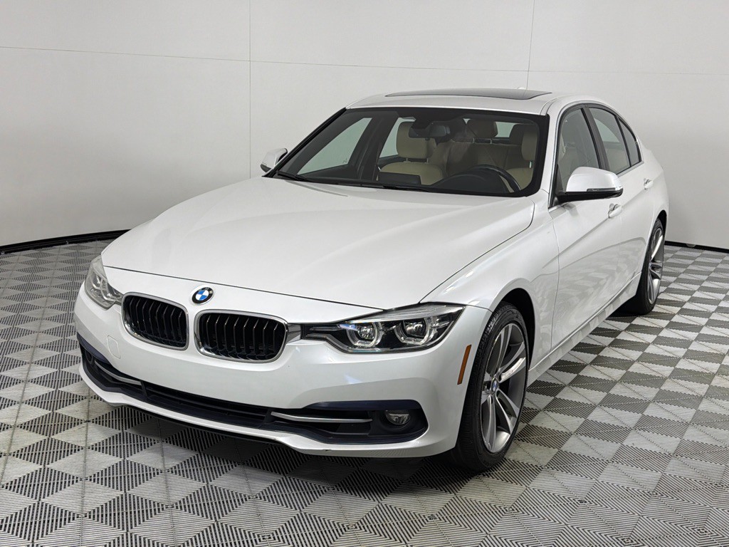 2018 BMW 3 Series Image 9