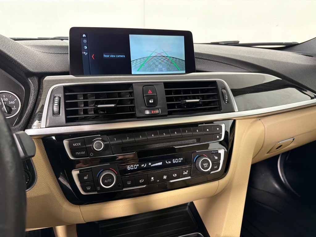 2018 BMW 3 Series Image 17