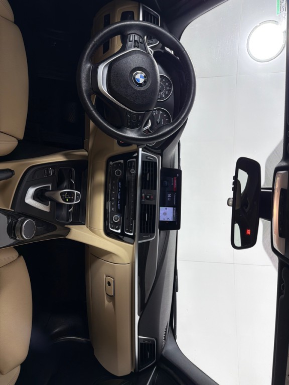 2018 BMW 3 Series Image 23