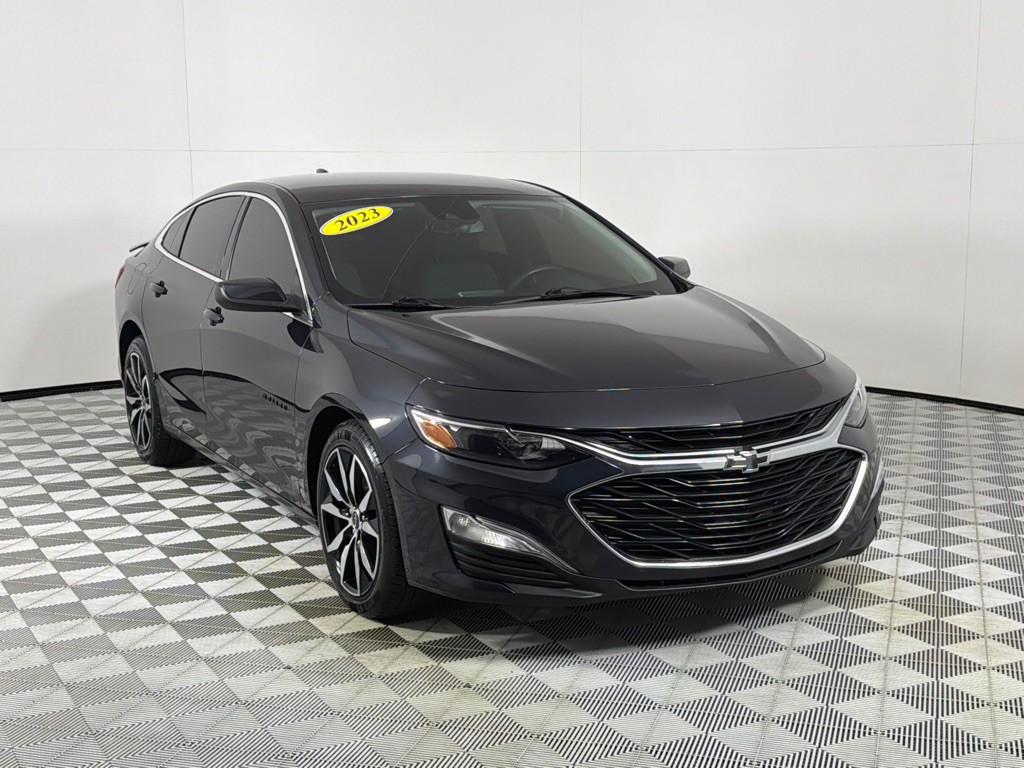 2023 Chevrolet Malibu Image 3