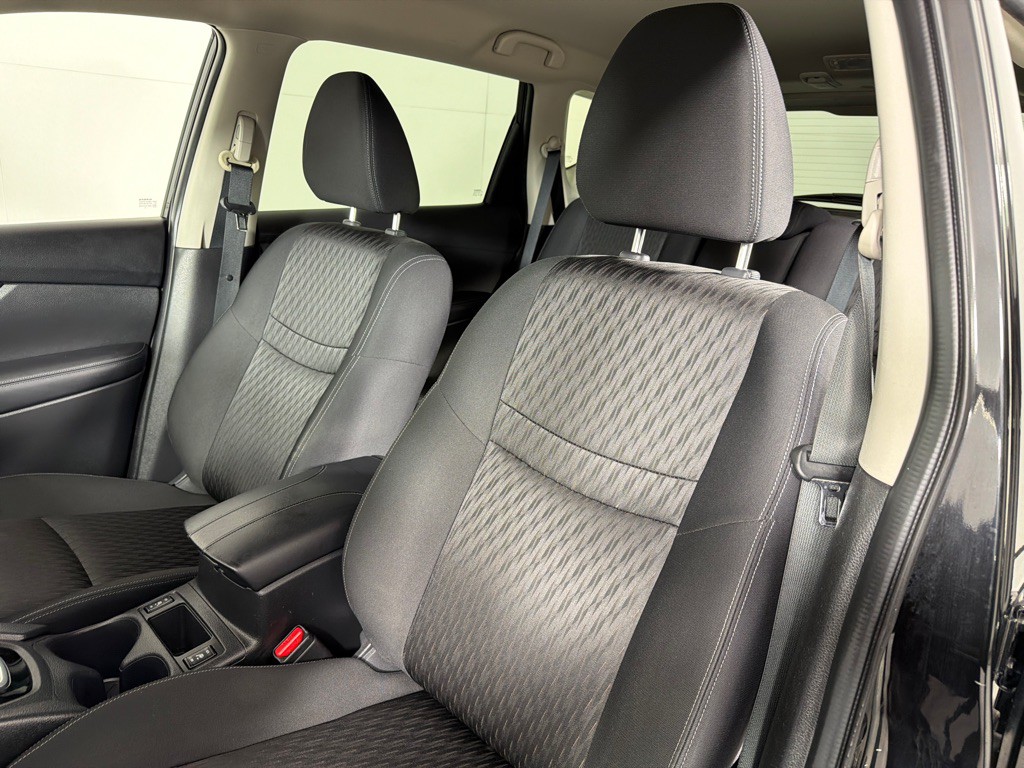 2020 Nissan Rogue Image 11