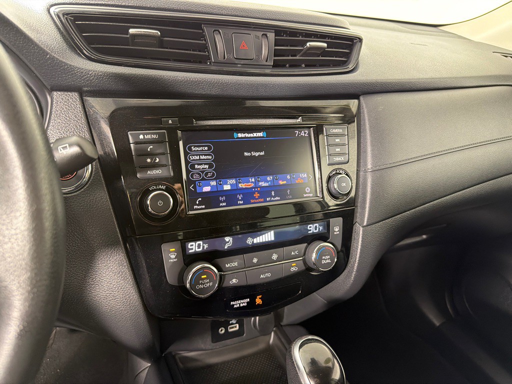 2020 Nissan Rogue Image 14