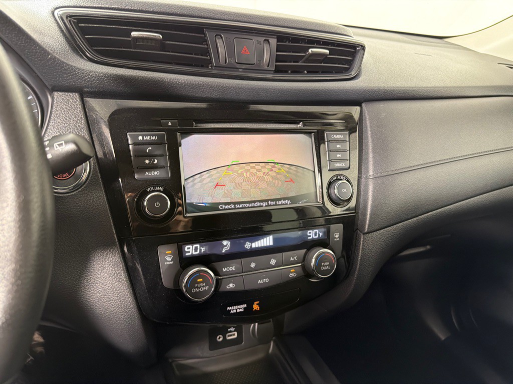 2020 Nissan Rogue Image 15