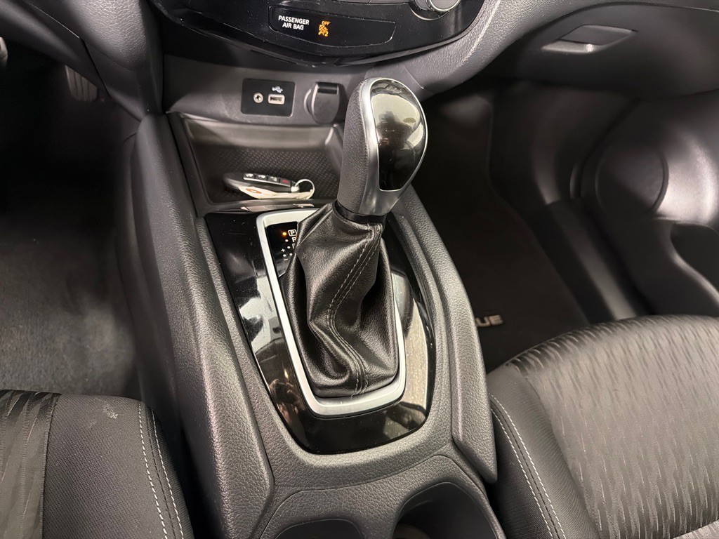 2020 Nissan Rogue Image 16