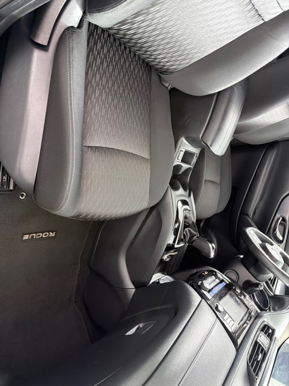 2020 Nissan Rogue Image 23