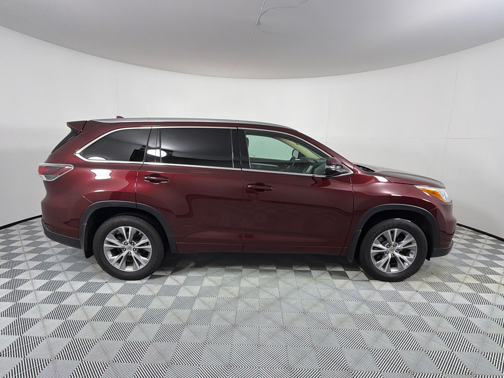 2015 Toyota Highlander Image 4