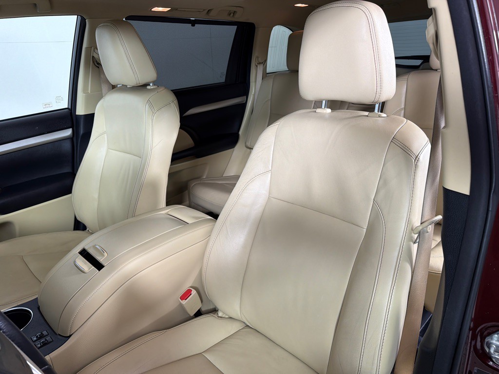 2015 Toyota Highlander Image 11