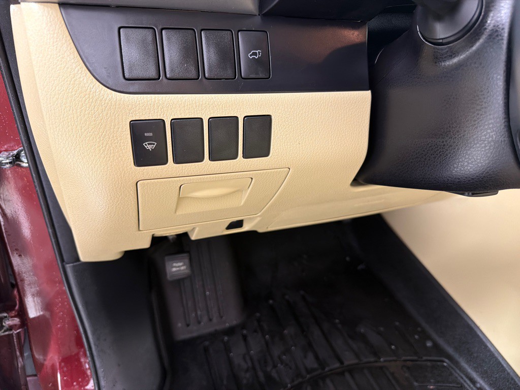 2015 Toyota Highlander Image 13