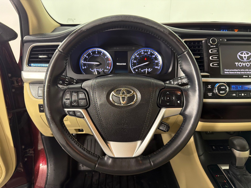2015 Toyota Highlander Image 14