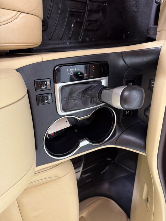 2015 Toyota Highlander Image 17