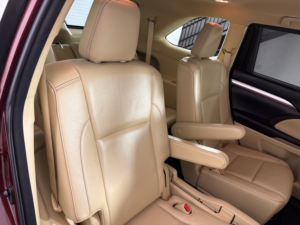 2015 Toyota Highlander Image 23