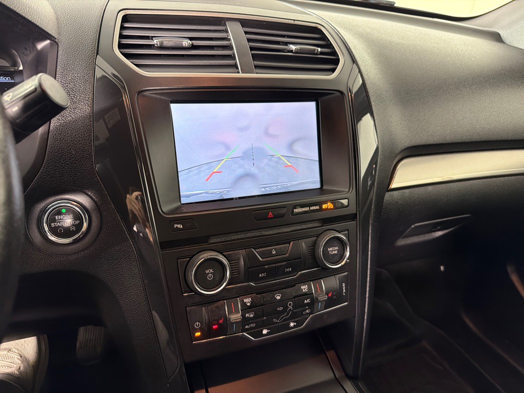 2018 Ford Explorer Image 17