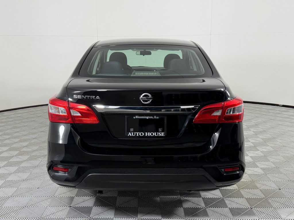 2016 Nissan Sentra Image 4