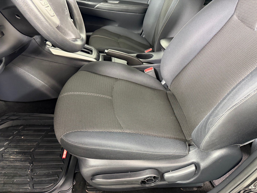 2016 Nissan Sentra Image 10