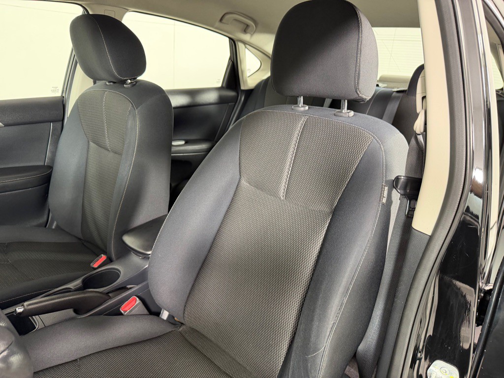 2016 Nissan Sentra Image 11