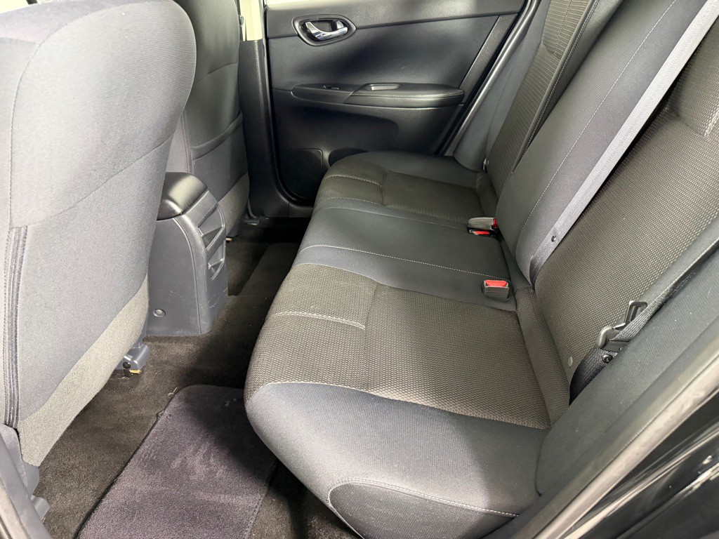 2016 Nissan Sentra Image 16