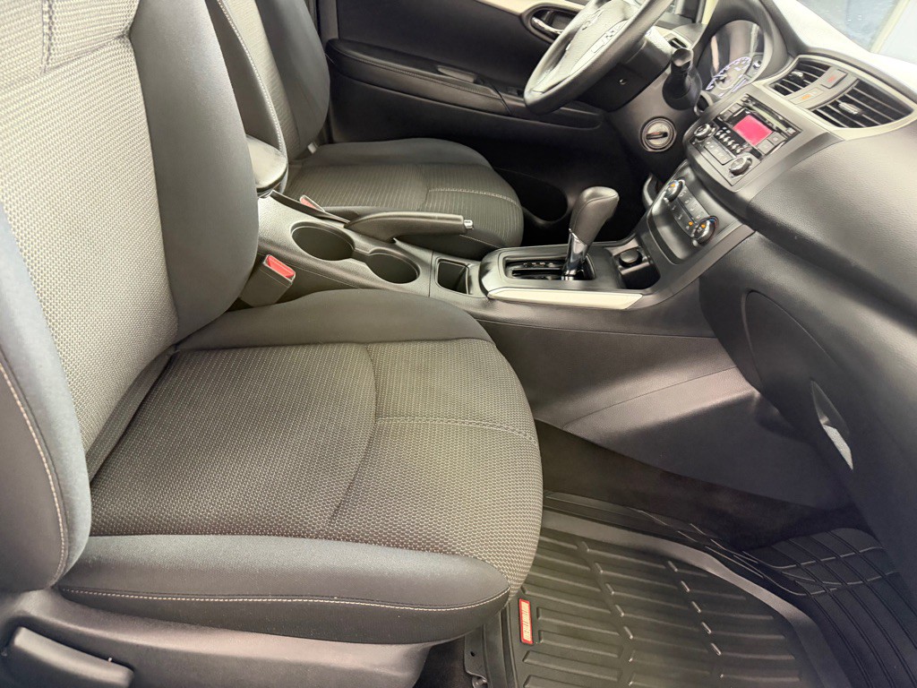 2016 Nissan Sentra Image 20