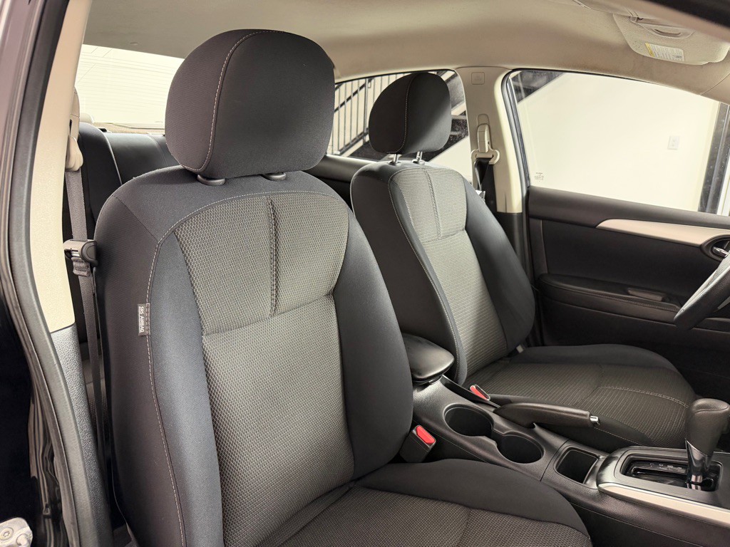 2016 Nissan Sentra Image 21
