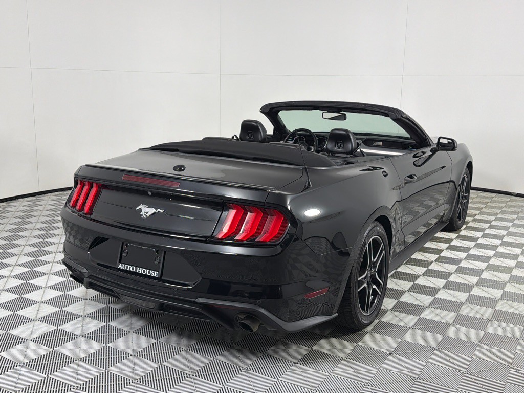 2020 Ford Mustang Image 5