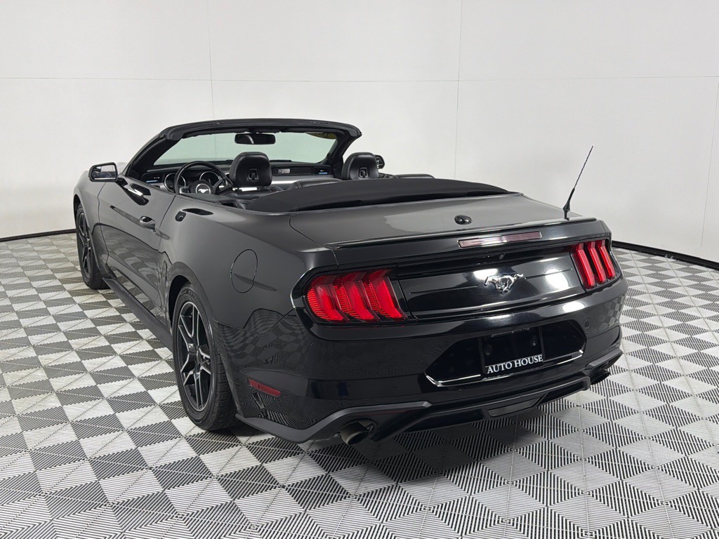 2020 Ford Mustang Image 7