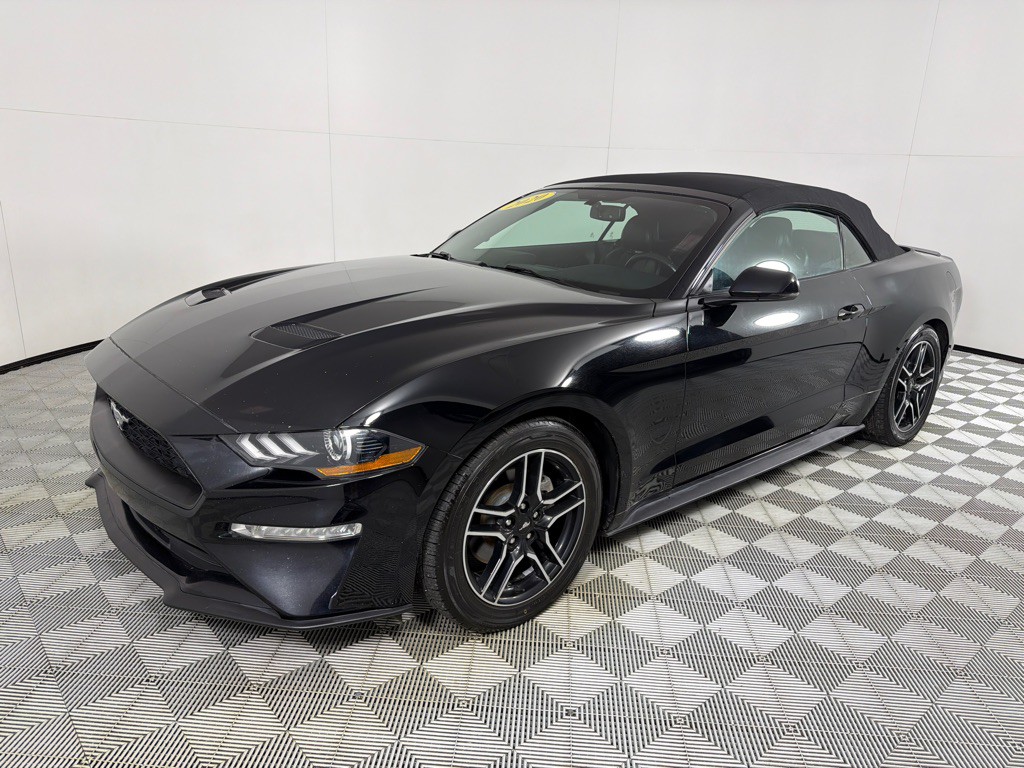 2020 Ford Mustang Image 18