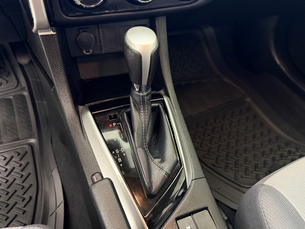 2018 Toyota Corolla Image 16