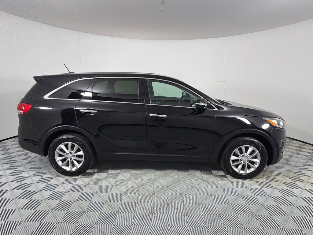2016 Kia Sorento Image 4