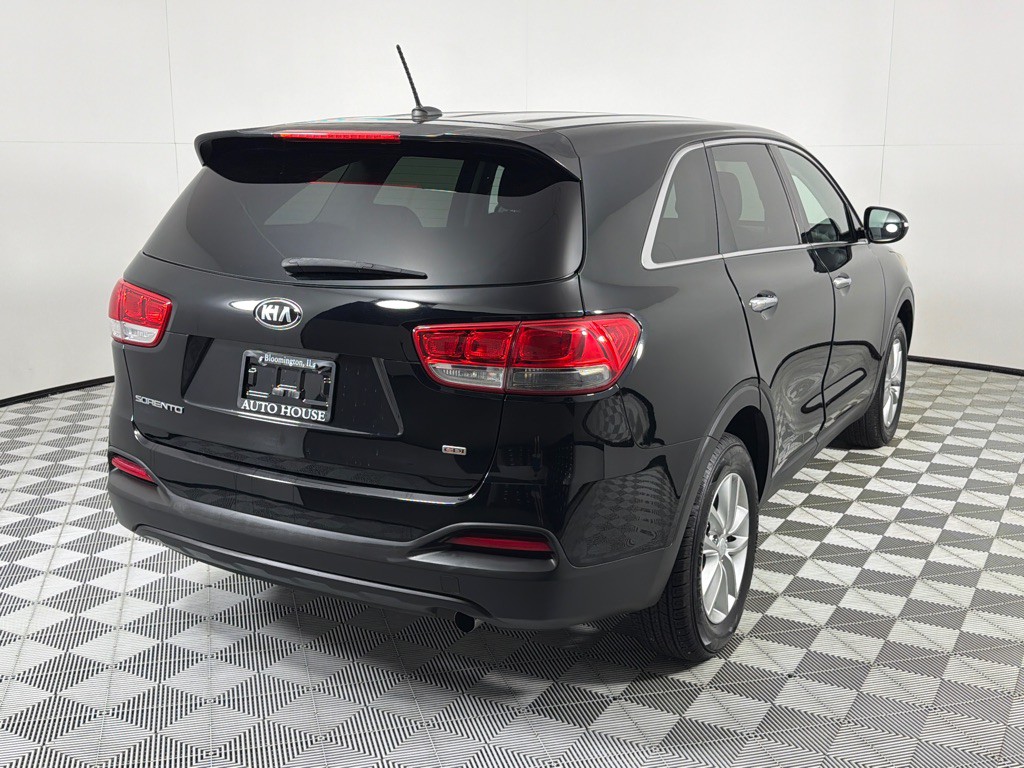 2016 Kia Sorento Image 5