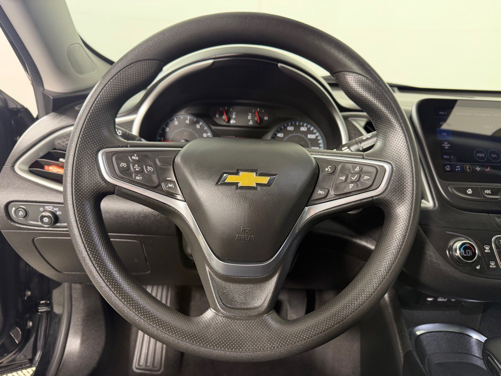 2023 Chevrolet Malibu Image 12