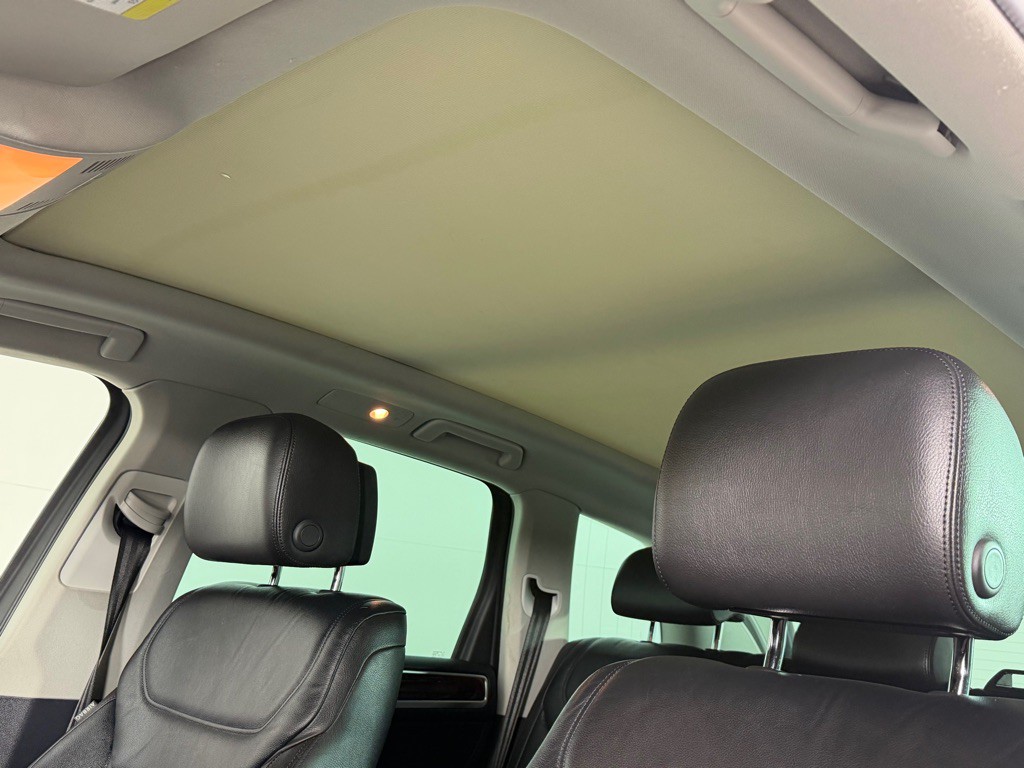 2014 Volkswagen Touareg Image 10