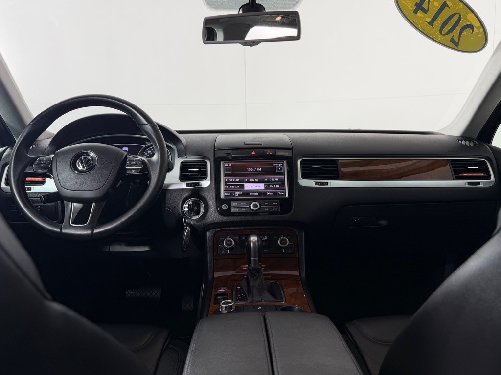 2014 Volkswagen Touareg Image 15