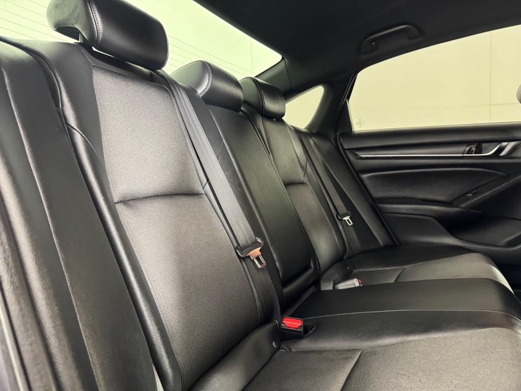 2020 Honda Accord Image 21