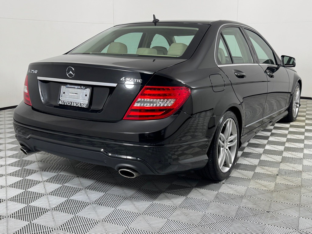 2012 Mercedes-Benz C-Class Image 5