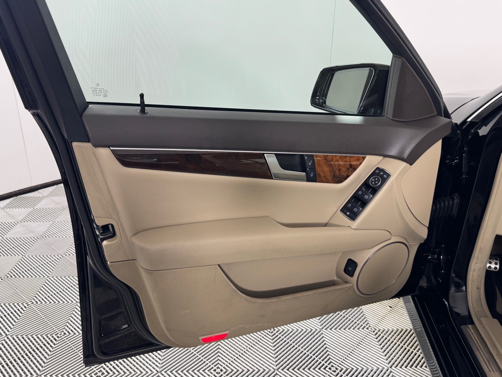 2012 Mercedes-Benz C-Class Image 10