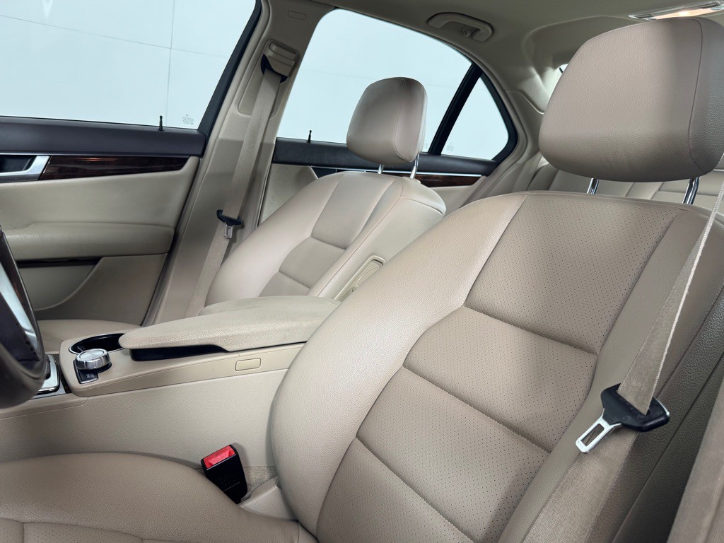 2012 Mercedes-Benz C-Class Image 12