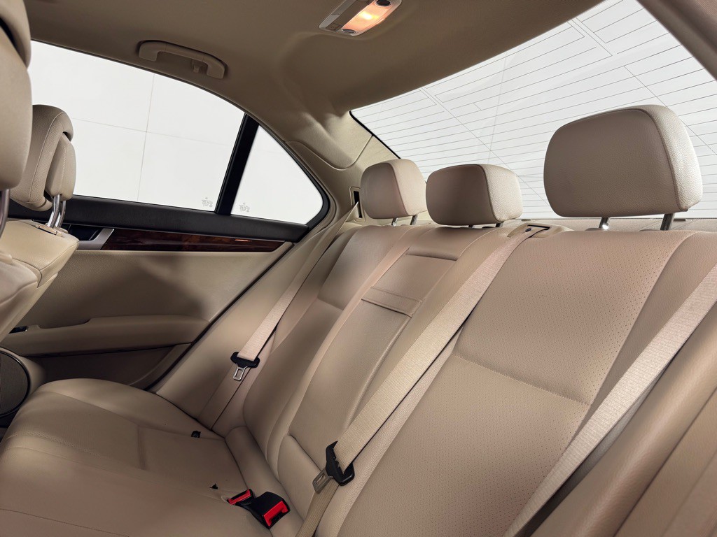 2012 Mercedes-Benz C-Class Image 20