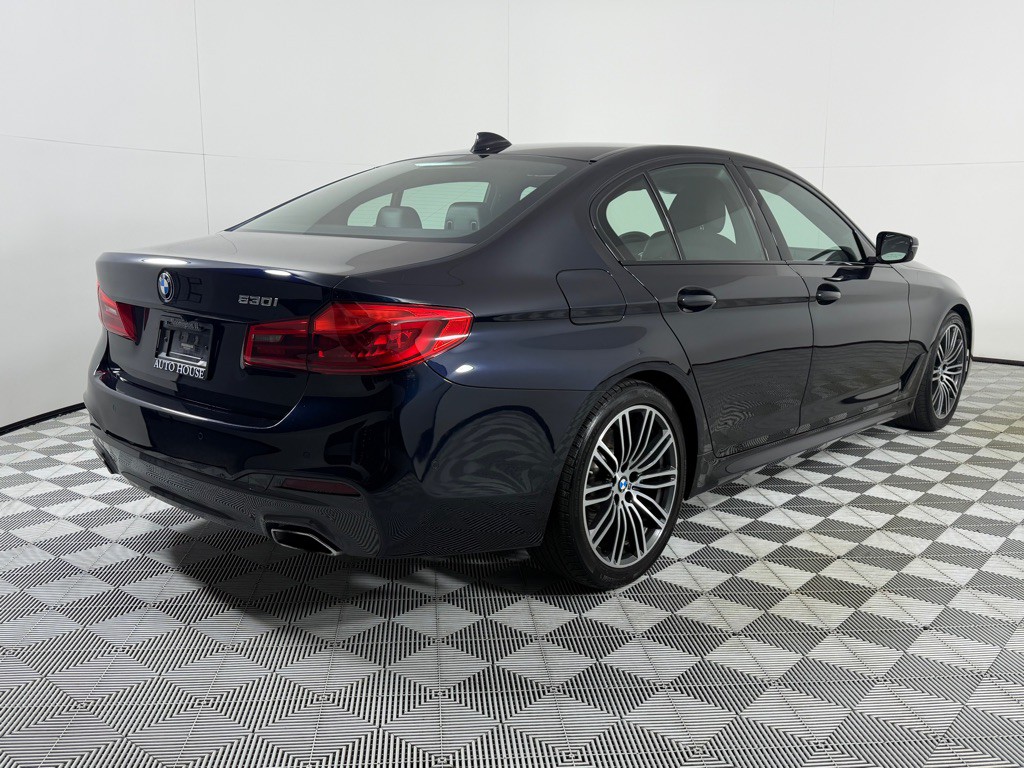 2019 BMW 5 Series Image 6