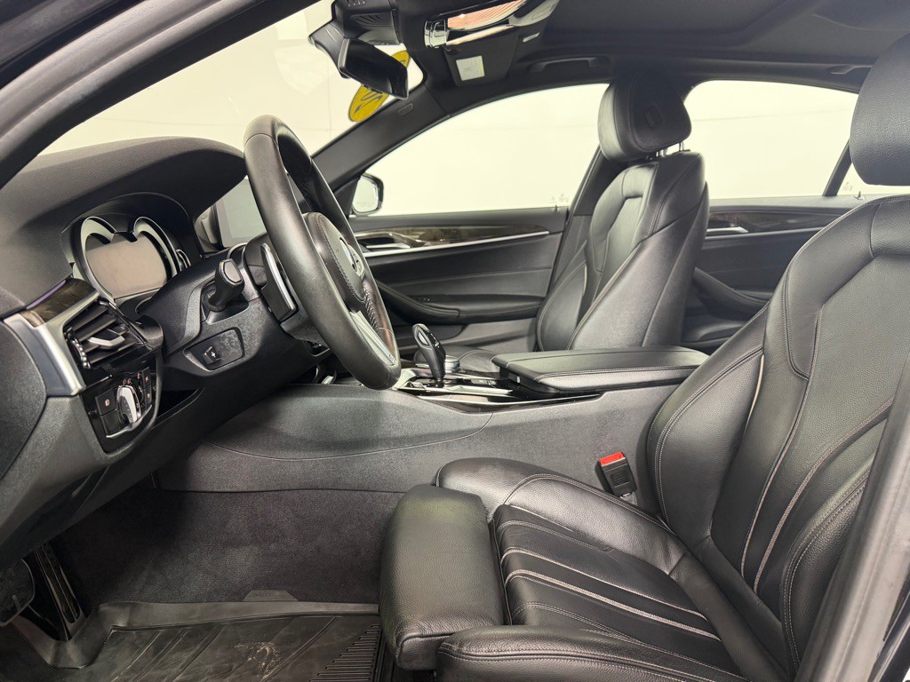 2019 BMW 5 Series Image 12