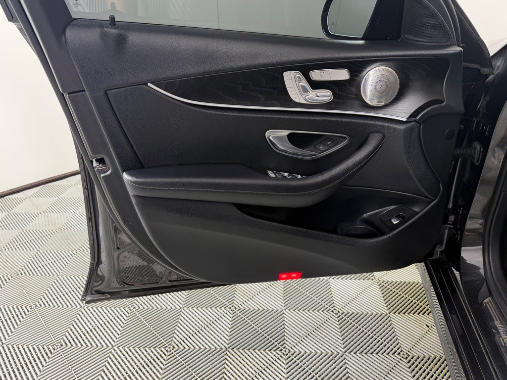 2022 Mercedes-Benz E-Class Image 8