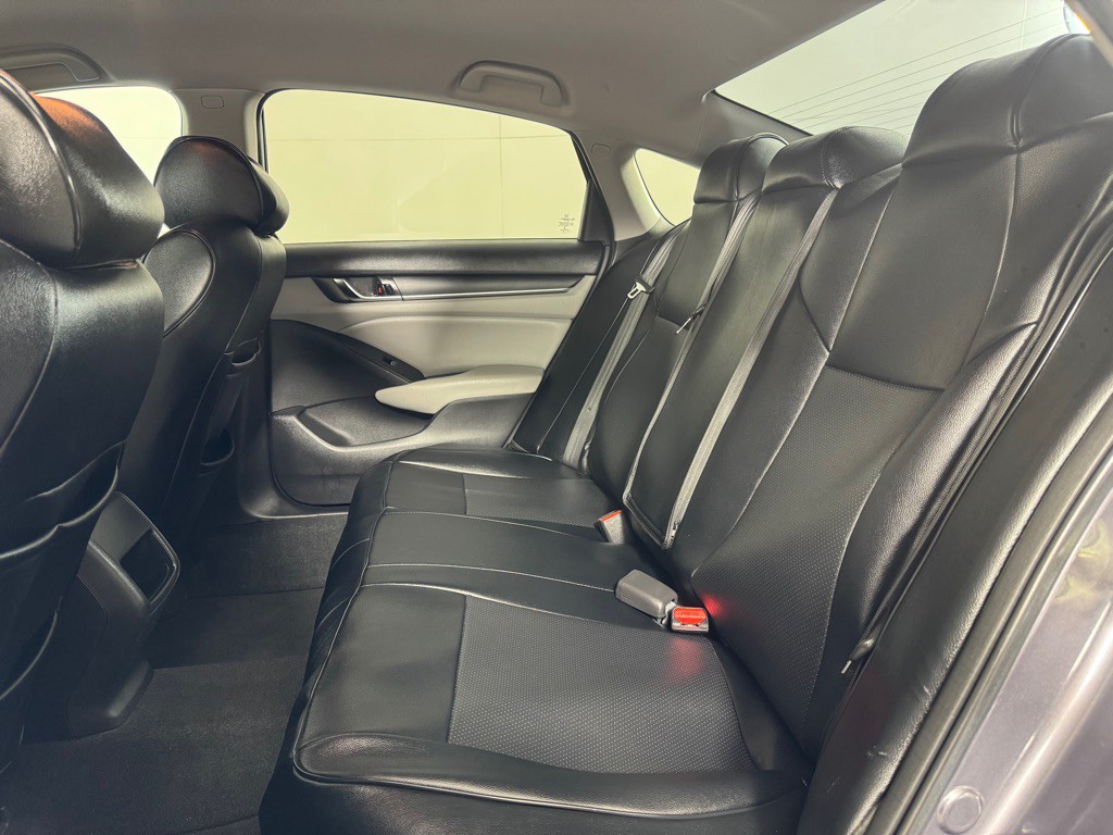 2020 Honda Accord Image 17