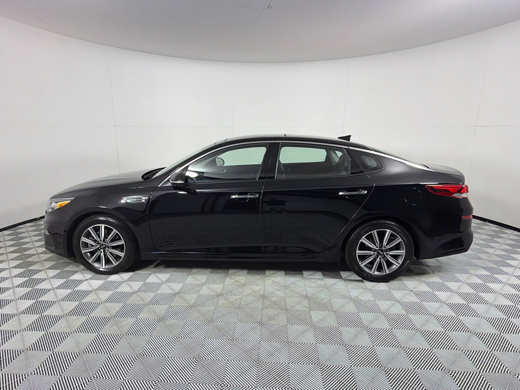 2020 Kia Optima Image 8